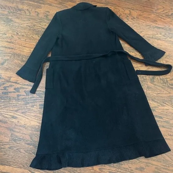 St. John Collection Santana Ruffle Knit Cardigan/Duster Size 10 - Picture 8 of 16